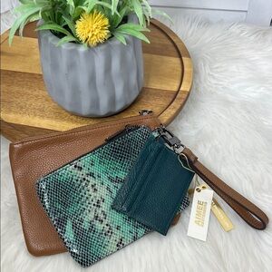 AMY KESTENBERG 3 in 1 Leather Travel Wristlet Set Leather Pouch Mini New